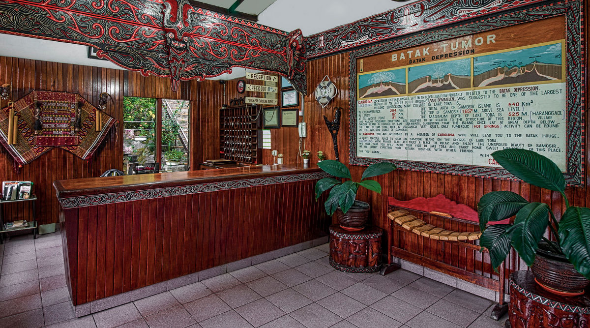 Carolina Cottages lobby and reception